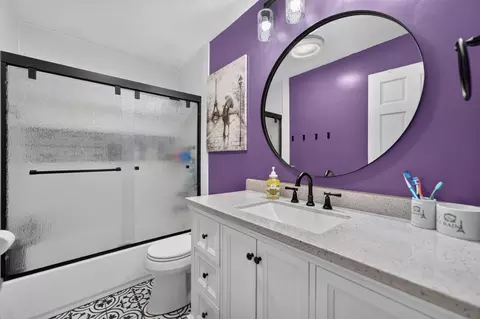 Bath - 11515 Cedarbrook Rd, Roscoe, IL 61073 photo 1 of 2