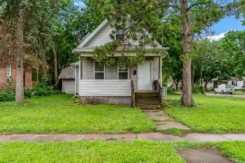 1803 8th St, Rockford, IL 61104