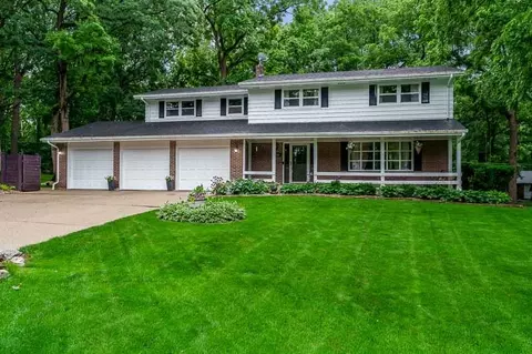 5329 Dallas Ct, Rockford, IL 61109