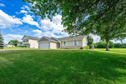 Exterior - 701 Mallard Rd, Winnebago, IL 61088 photo 2 of 8