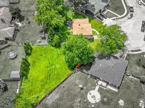 View/Area - 219 Walter Ct, Elgin, IL 60123 photo 2 of 5