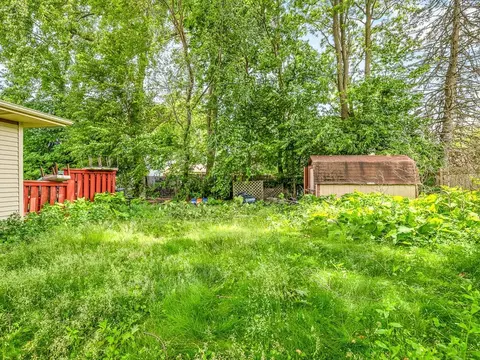 Exterior - 219 Walter Ct, Elgin, IL 60123 photo 4 of 7