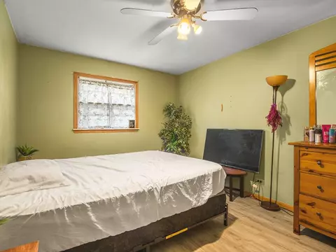 Bedroom - 219 Walter Ct, Elgin, IL 60123 photo 3 of 6