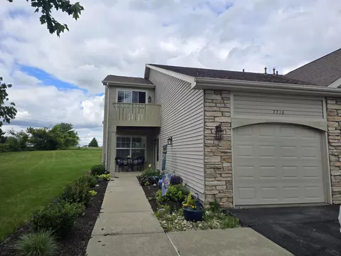 7716 Creek Bnd, Rockford, IL 61114