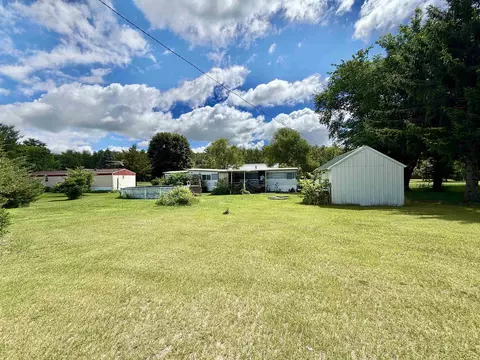 Exterior - 5172 Locust Ln, Thomson, IL 61285 photo 4 of 8