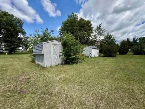 Exterior - 5172 Locust Ln, Thomson, IL 61285 photo 5 of 8