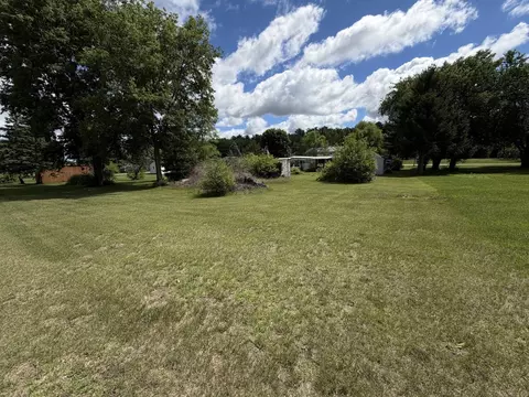 Exterior - 5172 Locust Ln, Thomson, IL 61285 photo 3 of 8