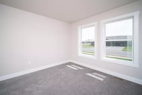 9810 Hawks Pointe Trl, Roscoe, IL 61073 photo 17
