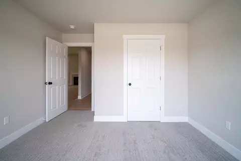 9810 Hawks Pointe Trl, Roscoe, IL 61073 photo 18