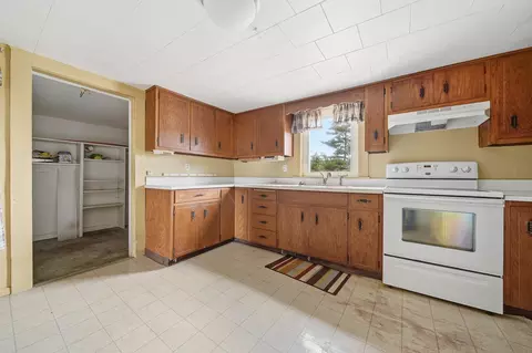 Kitchen - 2283 E 2750 St, Kewanee, IL 61443 photo 3 of 5