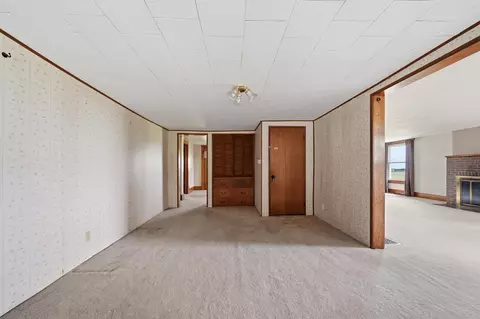 Entry Way - 2283 E 2750 St, Kewanee, IL 61443 photo 2 of 7