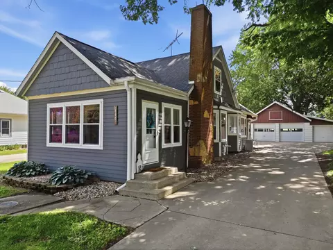 210 N Main St, Coleta, IL 61081