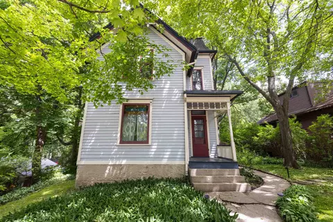 925 C St, Rockford, IL 61107