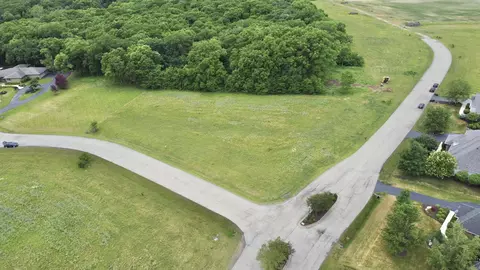 5562 River Run Pkwy, Belvidere, IL 61008