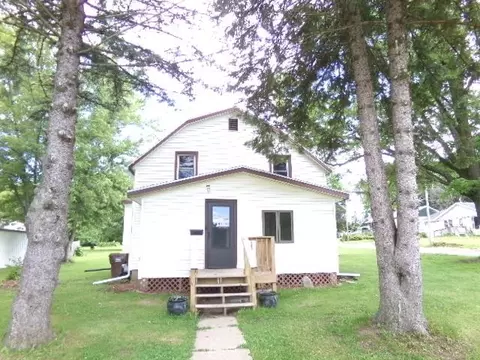 1801 E Shawnee, Freeport, IL 61032