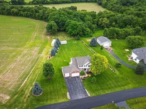 9938 Tybow Trl, Roscoe, IL 61073 photo 6