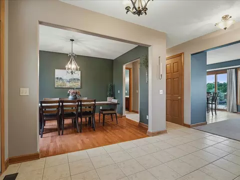 9938 Tybow Trl, Roscoe, IL 61073 photo 10