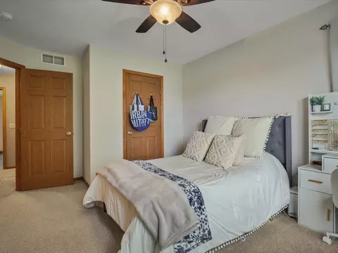9938 Tybow Trl, Roscoe, IL 61073 photo 37