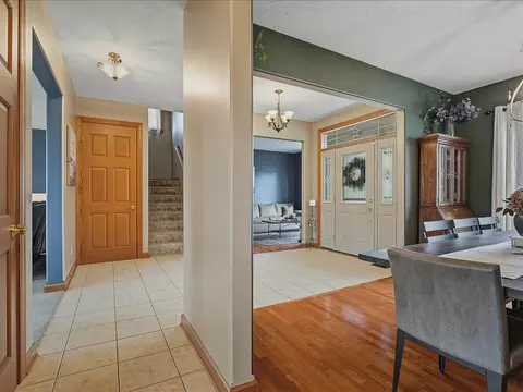 9938 Tybow Trl, Roscoe, IL 61073 photo 14