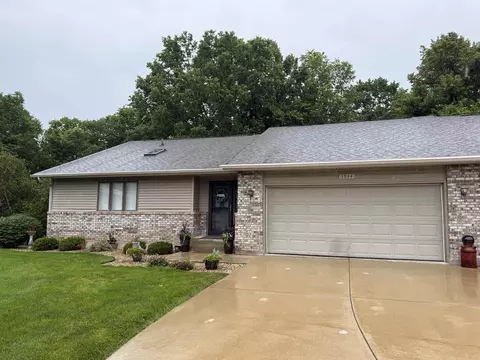 1944 Mesa Dr, Freeport, IL 61032