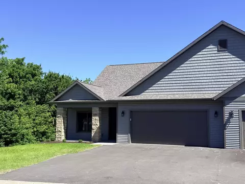 106 Olde Maple Ct, Galena, IL 61036