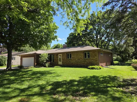 4463 Adele St, Roscoe, IL 61073 photo 3
