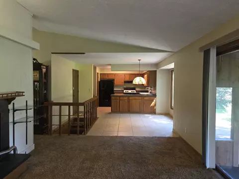 4463 Adele St, Roscoe, IL 61073 photo 10
