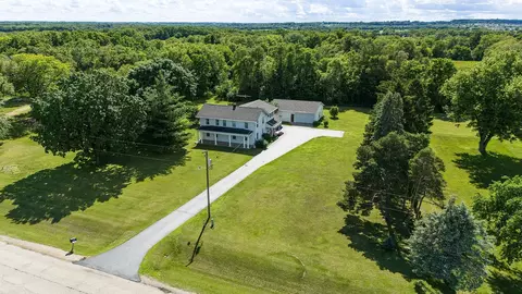 9690 N 2nd St, Roscoe, IL 61073