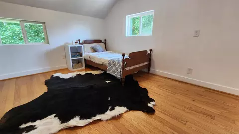 Bedroom - 8999 Centerville Rd, Capron, IL 61012 photo 4 of 8