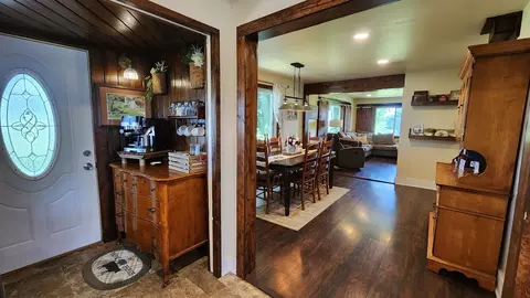 Entry Way - 8999 Centerville Rd, Capron, IL 61012 photo 1 of 5