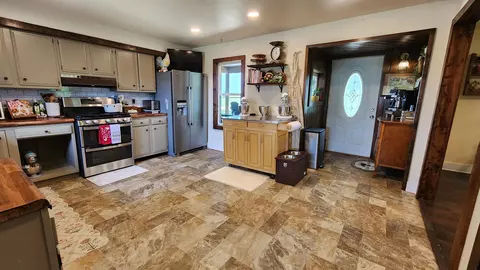 Kitchen - 8999 Centerville Rd, Capron, IL 61012 photo 1 of 6