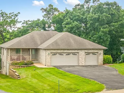1-171 Hooks Ct, Lanark, IL 61046