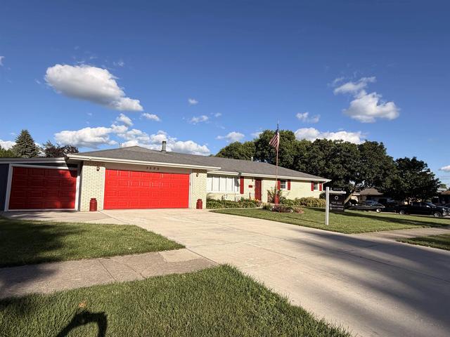 3505 Bently Dr, Rockford, IL 61101