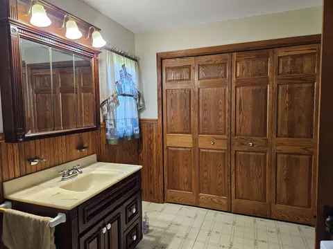 603 John St, Pecatonica, IL 61063 photo 9