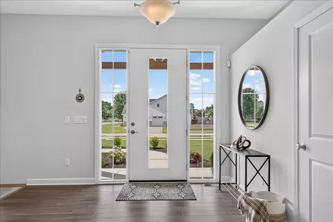 6226 Hathaway Trl, Roscoe, IL 61073 photo 11