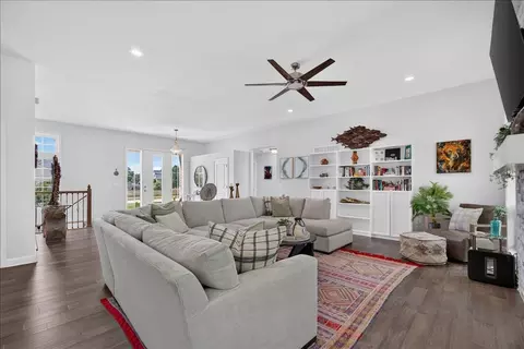 6226 Hathaway Trl, Roscoe, IL 61073 photo 18