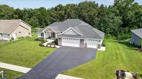 6226 Hathaway Trl, Roscoe, IL 61073 photo 9