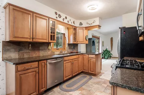 Kitchen - 7431 Farview Dr, Cherry Valley, IL 61016 photo 4 of 5
