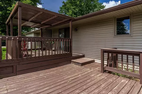 Exterior - 7431 Farview Dr, Cherry Valley, IL 61016 photo 9 of 13