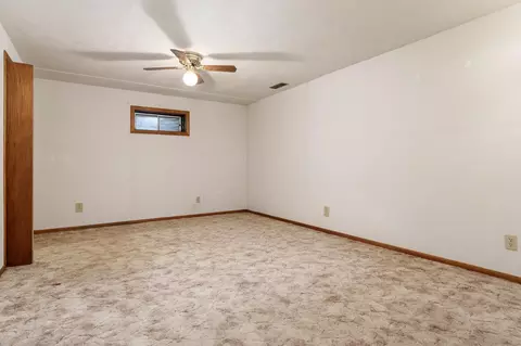 Bedroom - 7431 Farview Dr, Cherry Valley, IL 61016 photo 6 of 7