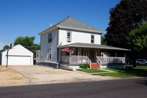 521 Cochran Ave, Milledgeville, IL 61051