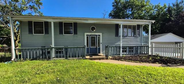 5773 Kirkwood Dr, Rockford, IL 61109