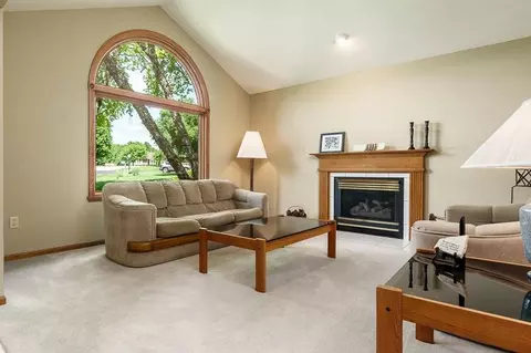 11307 Ridgecrest Dr, Roscoe, IL 61073 photo 5