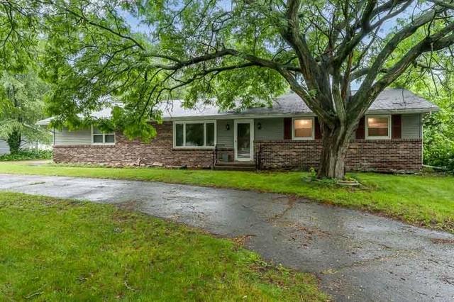 12222 Rae Ann Rd, Roscoe, IL 61073