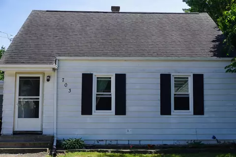 703 Maple Ave, Machesney Park, IL 61115