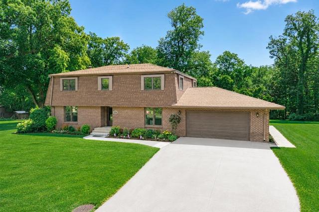 450 Marstonmoor Rd, Lake Summerset, IL 61019