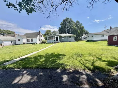 Exterior - 504 E Colden St, Polo, IL 61064 photo 4 of 6