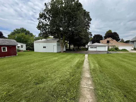 Exterior - 504 E Colden St, Polo, IL 61064 photo 5 of 6
