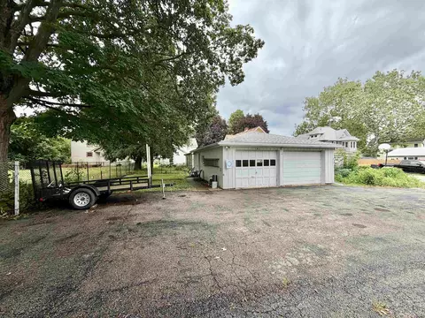 Exterior - 504 E Colden St, Polo, IL 61064 photo 3 of 6