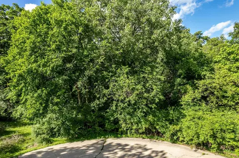 217 SW New Forest Rd, Poplar Grove, IL 61065